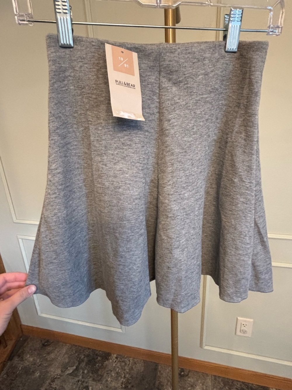 Pull&Bear Women's Gray Flowy Skirt - NWT Small